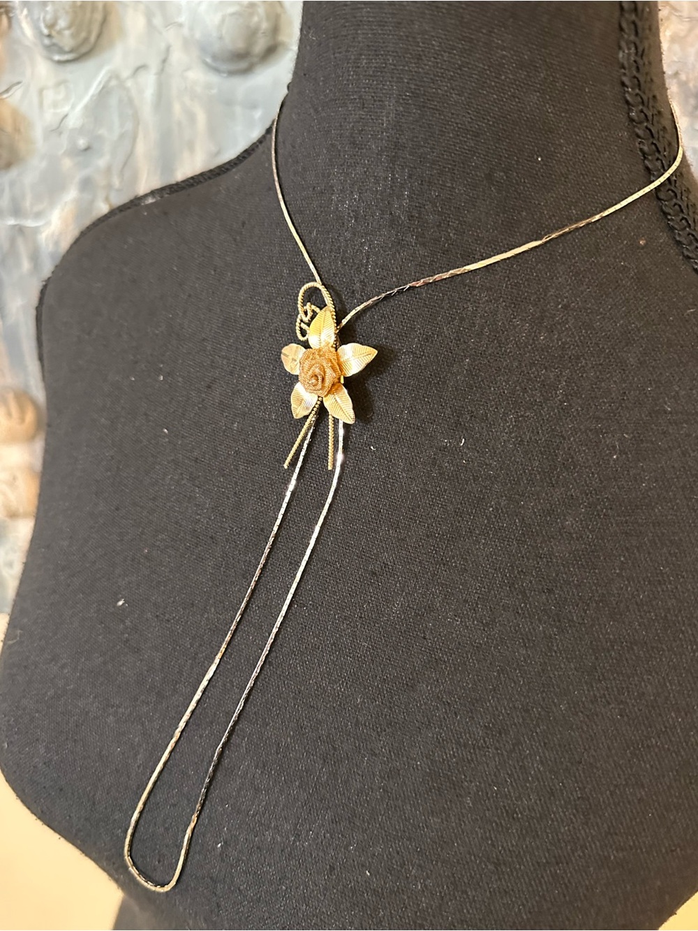 ⭐️ Vintage Goldtone Floral Adjustable  Bolero Necklace